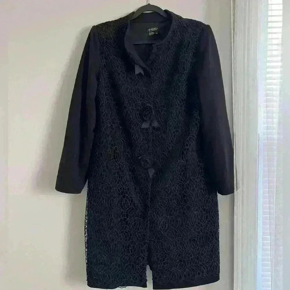 Silk line back lace jacket